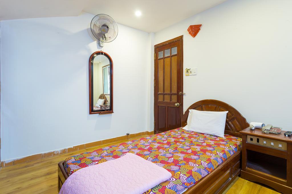 The Family Hotel Hoi An Bagian luar foto