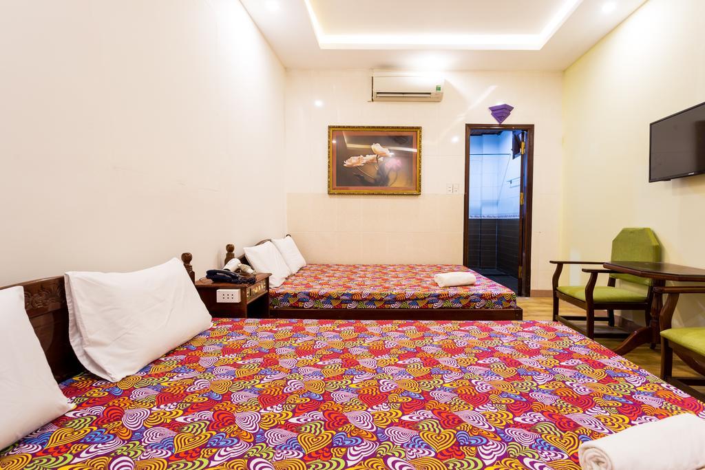 The Family Hotel Hoi An Bagian luar foto