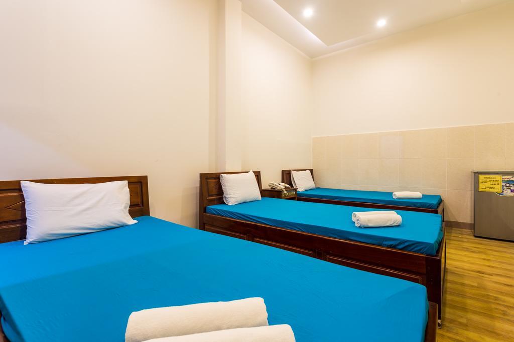 The Family Hotel Hoi An Bagian luar foto